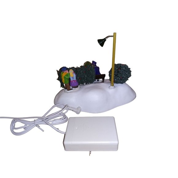 LEMAX Sneak A Peek Animated Village Collection Boxed Christmas Decor Set 2007 - Picture 11 of 15